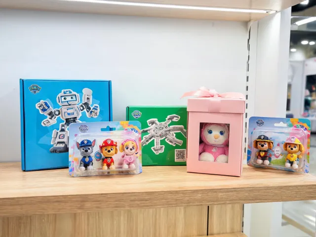 Gift-ready toy assortment